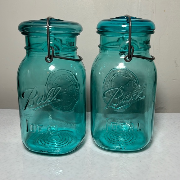 Ball Other - Vintage 70's Ball 1776-1976 Bicentennial Aqua Quart Jar with Glass Lid